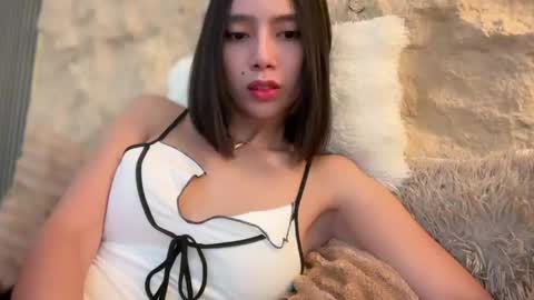 YowgineTheGreat online show from April 21, 5:14 am