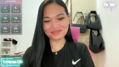 yrdrmgrl_jennie26 online show from March 17, 9:18 pm