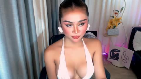ysabellefox online show from March 18, 5:32 am