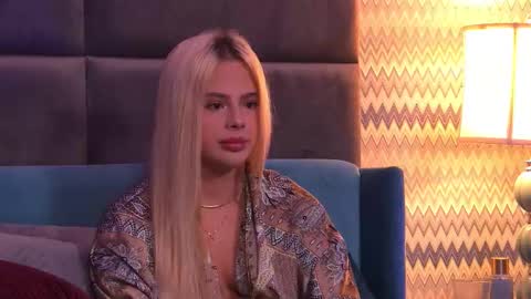 Snapshot of yssabelfox chatting on October 5, 3:16 am Foxie online show from October 5, 3:16 am