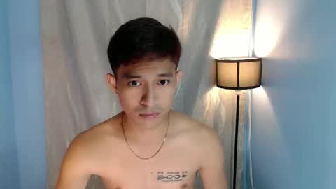 Snapshot of ytleo chatting on June 10, 1:43 pm ytleo online show from June 10, 1:43 pm
