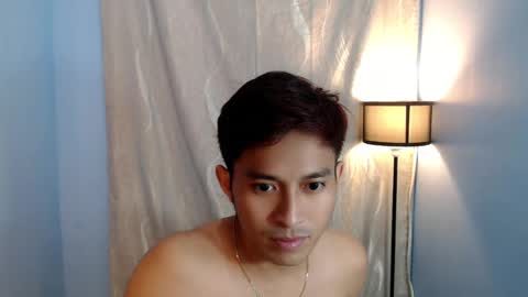 Snapshot of ytleo chatting on July 25, 5:49 am ytleo online show from July 25, 5:49 am