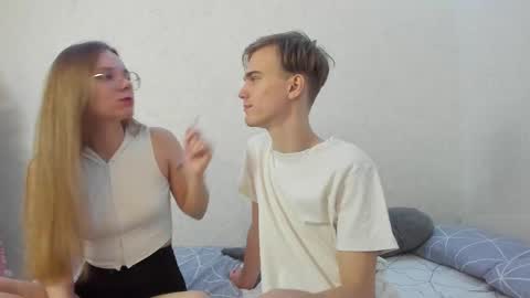 Snapshot of yueslang chatting on February 17, 7:10 pm Yue Lang and Samm online show from February 17, 7:10 pm