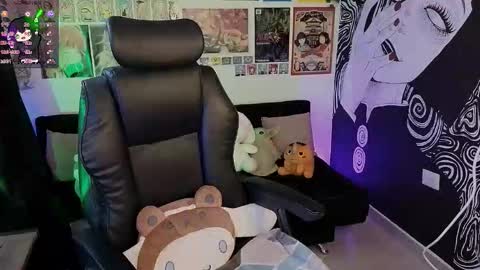    rawr   Anne Independent model      online show from November 21, 6:06 pm