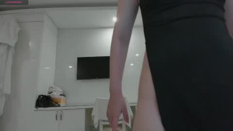 Yuki online show from April 14, 11:05 am