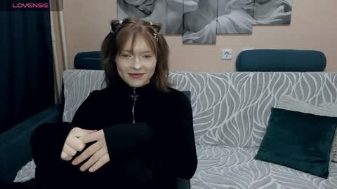 Snapshot of yukishine chatting on April 2, 5:32 pm YukiShine online show from April 2, 5:32 pm