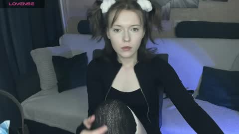 YukiShine online show from April 27, 11:19 am