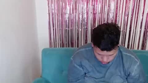 yul and val couple online show from February 21, 1:01 pm