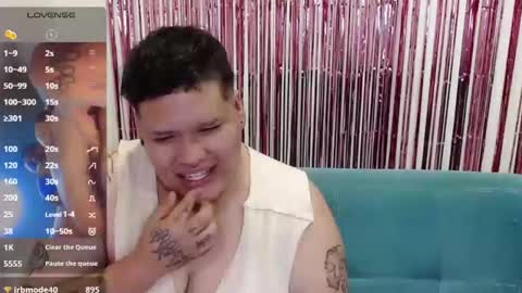 yul and val couple online show from March 16, 6:06 am