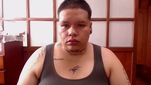 yul and val couple online show from April 11, 5:06 pm