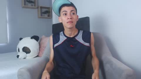 yulian_vasquez online show from February 28, 12:20 pm