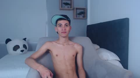 yulian_vasquez online show from March 3, 12:16 pm