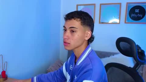 yulian_vasquez online show from September 12, 12:27 pm
