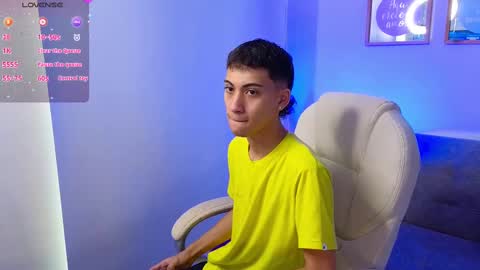 yulian_vasquez online show from September 14, 12:26 pm