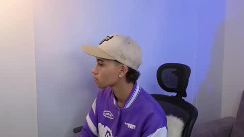 yulian_vasquez online show from October 4, 12:14 pm