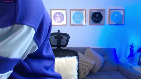 yulian_vasquez online show from October 9, 12:36 pm