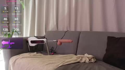 yuliethpetite online show from October 21, 11:44 am