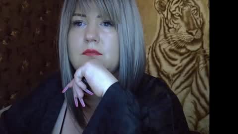 yuliiared online show from December 17, 11:16 am