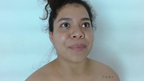 Yuli and SaraIndependent model online show from January 6, 12:59 am