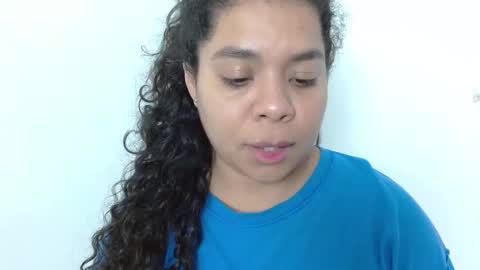 Yuli and SaraIndependent model online show from March 9, 3:32 am