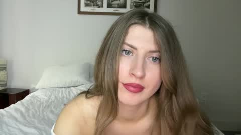 yumiandwolf online show from March 6, 10:15 pm