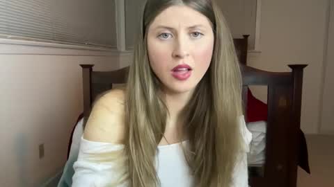 yumiandwolf online show from December 1, 1:21 am