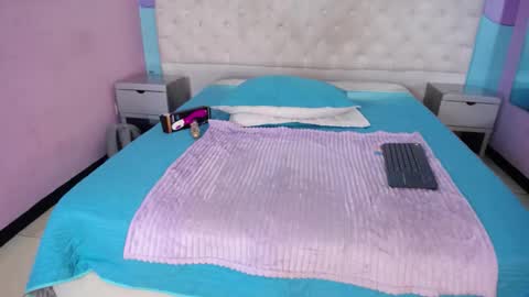 YumiViolet online show from February 13, 9:44 pm