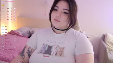 YumemiyaYumi online show from March 28, 2:05 pm