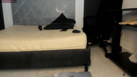 Yummyduo online show from January 5, 4:59 pm