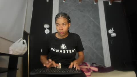 Yummyduo online show from January 10, 11:11 am