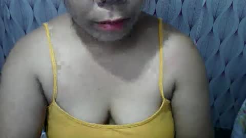 Snapshot of yummylips_4u chatting on May 11, 7:58 am yummylips_4u online show from May 11, 7:58 am