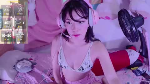 Snapshot of yuna_pink666 chatting on November 11, 2:11 am yuna_pink666 online show from November 11, 2:11 am