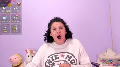 yunahott_ online show from January 30, 6:03 am