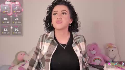 yunahott_ online show from March 25, 5:46 am