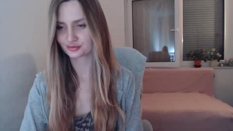 Snapshot of yungflora chatting on April 6, 10:22 pm Berry online show from April 6, 10:22 pm