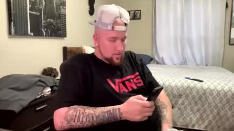 Snapshot of yungmugger47 chatting on March 8, 11:41 pm yungmugger47 online show from March 8, 11:41 pm