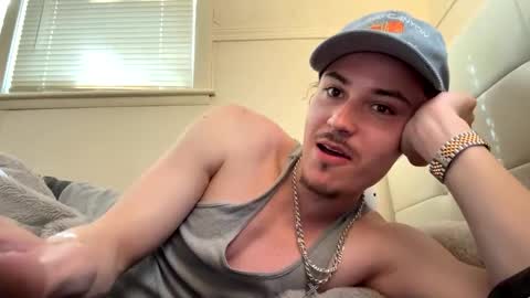 yungstudbev online show from May 1, 7:51 pm