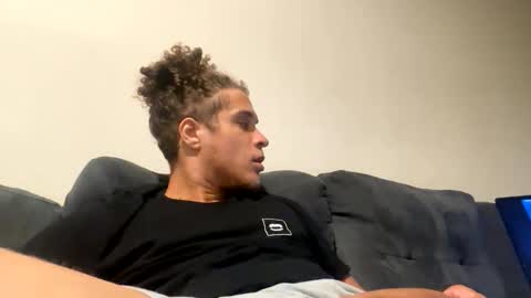 Snapshot of yungxxhung chatting on November 16, 12:38 am yungxxhung online show from November 16, 12:38 am