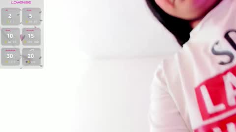 Yunna online show from October 4, 11:30 am