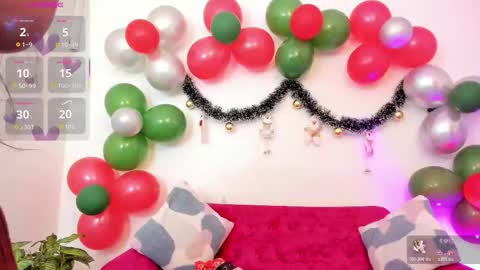 Yunna online show from December 4, 11:30 am