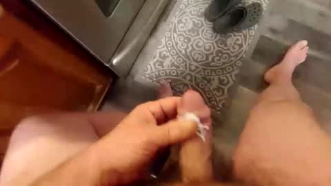 yupthatshim online show from December 17, 7:29 am