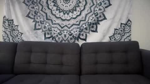 yurdreams_22 online show from October 28, 1:58 pm