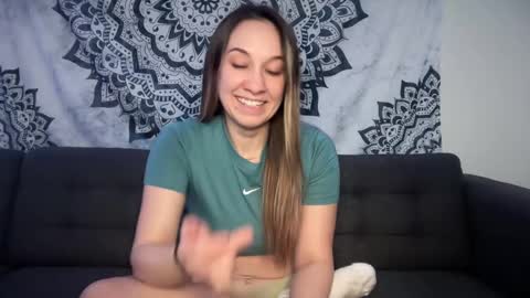 yurdreams_22 online show from November 16, 5:35 am