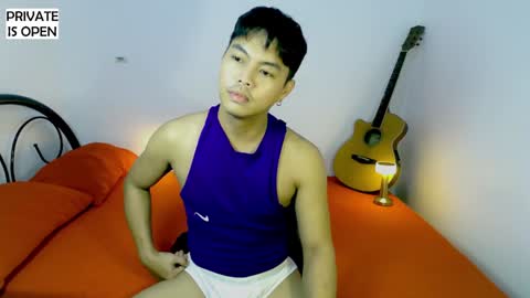 Snapshot of yuri_nation chatting on December 14, 12:23 pm yuri nation online show from December 14, 12:23 pm