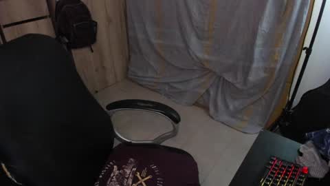 yurii_moody online show from December 9, 1:07 am