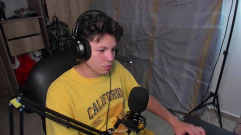 yurii_moody online show from March 12, 6:07 am