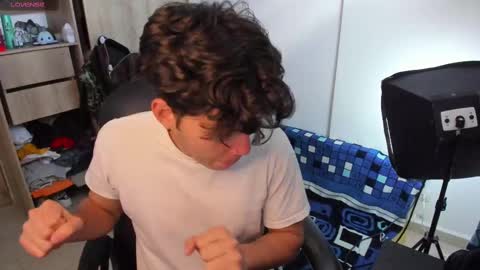 yurii_moody online show from September 15, 6:19 pm