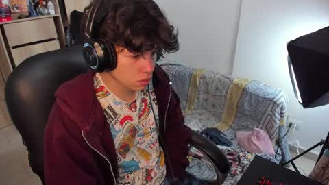 yurii_moody online show from October 27, 6:12 pm