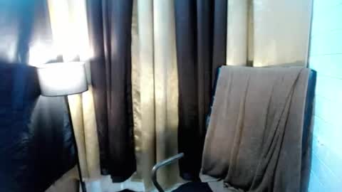 yuriyumixx_xoxo online show from October 29, 7:37 pm