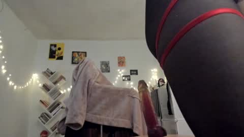 paola online show from December 1, 9:37 pm